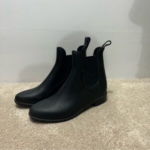 Black Chelsea Boots